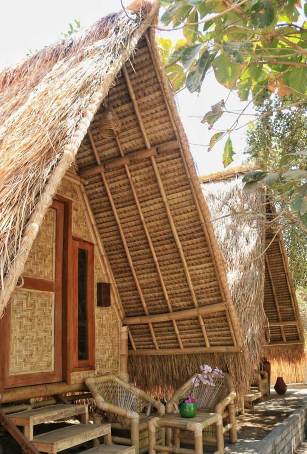 Отель Gili Hills Гили Траванган Экстерьер фото